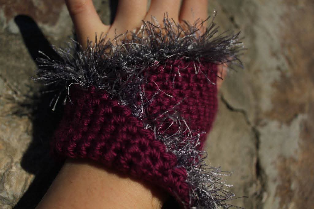 Infinity Fingerless Gloves